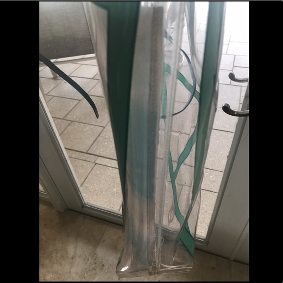 Moschino Vintage Flowers in Window Tote - Picture 6 of 7